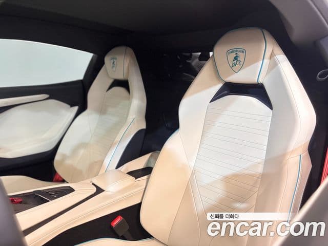 Lamborghini 레부엘토, 2025 10
