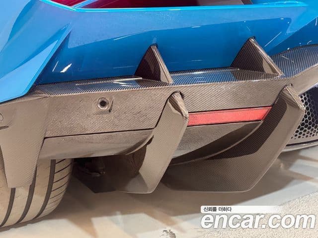 Lamborghini 레부엘토, 2025 18