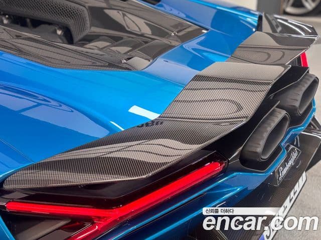 Lamborghini 레부엘토, 2025 19