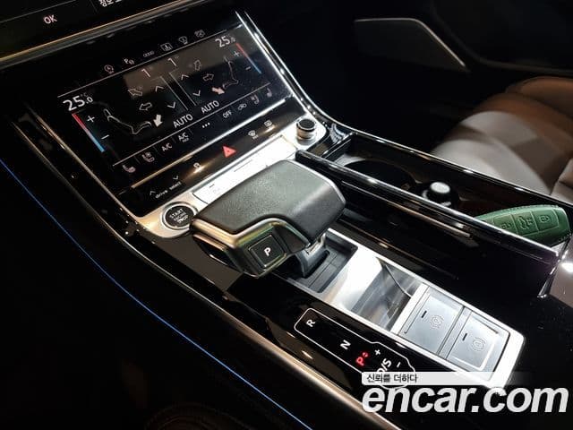 Audi A8 (D5) 55 TFSI Quattro Premium LWB, 2023 9