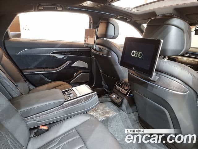Audi A8 (D5) 55 TFSI Quattro Premium LWB, 2023 11