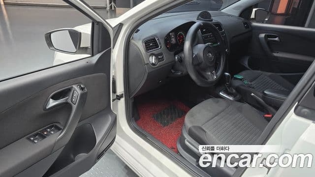 Volkswagen 폴로 5세대, 2014 11