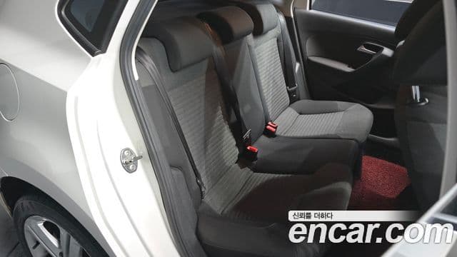 Volkswagen 폴로 5세대, 2014 12