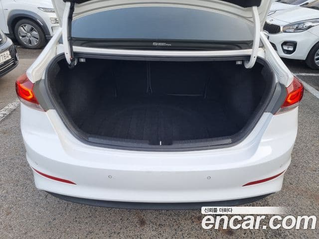 Hyundai Avante AD Special, 2016 9