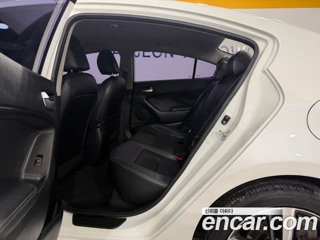 Kia The / новый New K3 Style, 2017 12