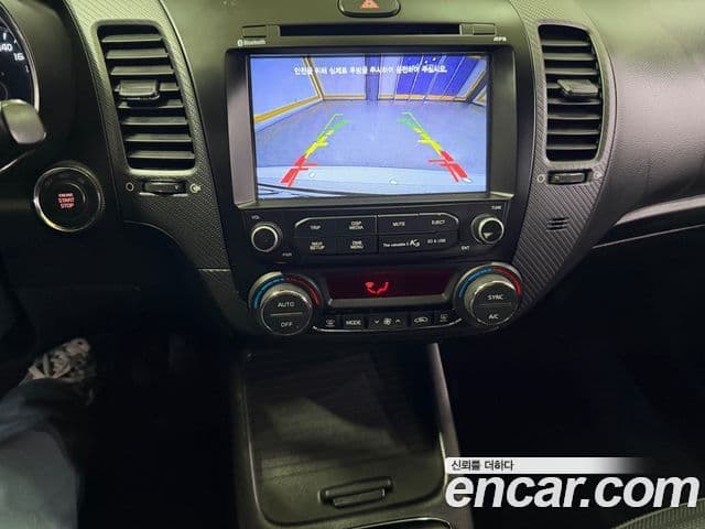 Kia The / новый New K3 Style, 2017 15