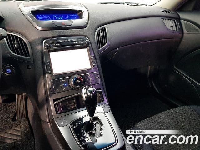 Hyundai Genesis купе 200 турбо D, 2011 10