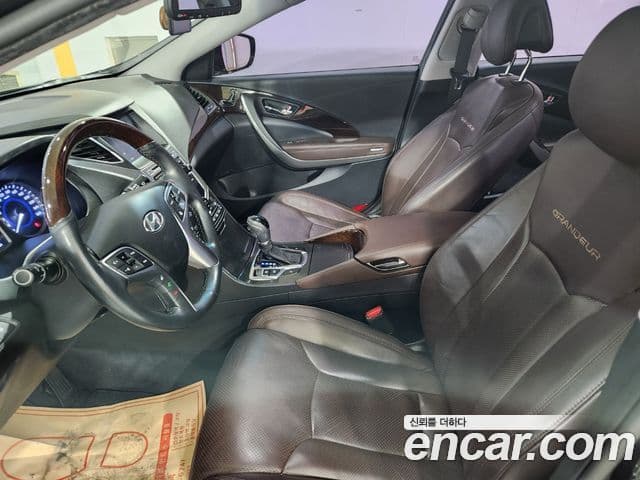 Hyundai Grandeur HG HG240 Modern Collection, 2017 8