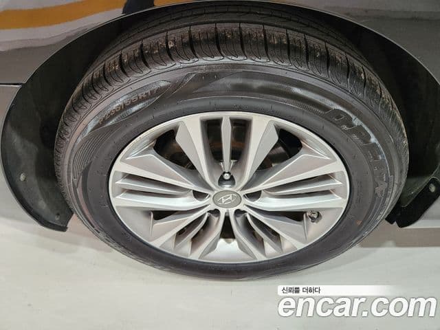 Hyundai Grandeur HG HG240 Modern Collection, 2017 11