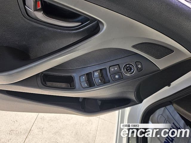 Hyundai The / новый New Avante Style, 2014 17