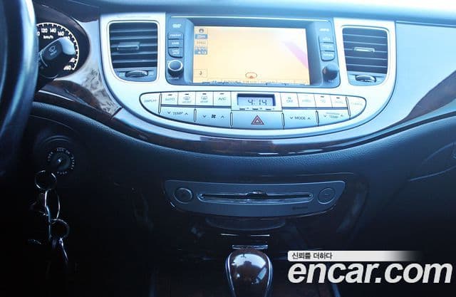 Hyundai Genesis Prime Pack, 2010 7