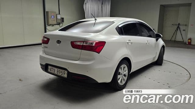 Kia All New Pride Deluxe, 2014 6