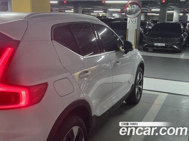 Volvo XC40 B4 Ultimate Bright, 2025 все фото