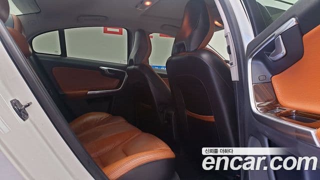 Volvo S60 2세대, 2012 16