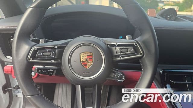 Porsche Panamera (976), 2024 11