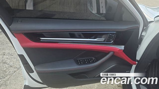 Porsche Panamera (976), 2024 15