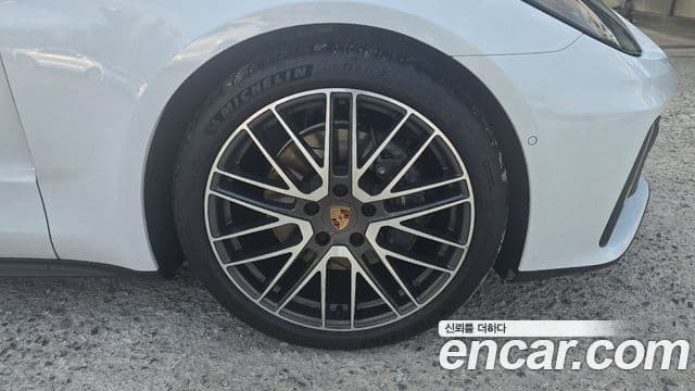 Porsche Panamera (976), 2024 19