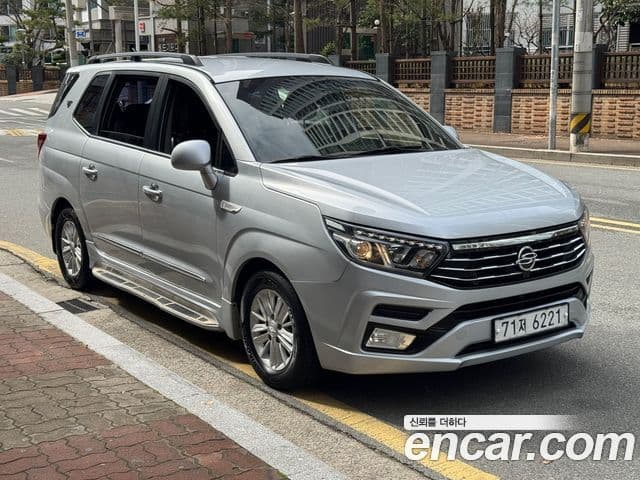 KG모빌리티(SsangYong) Korando 투리스모 2WD KX 11인승, 2018 3