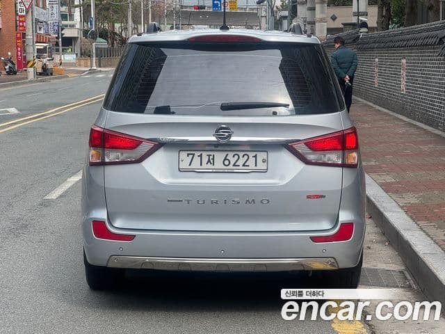KG모빌리티(SsangYong) Korando 투리스모 2WD KX 11인승, 2018 4