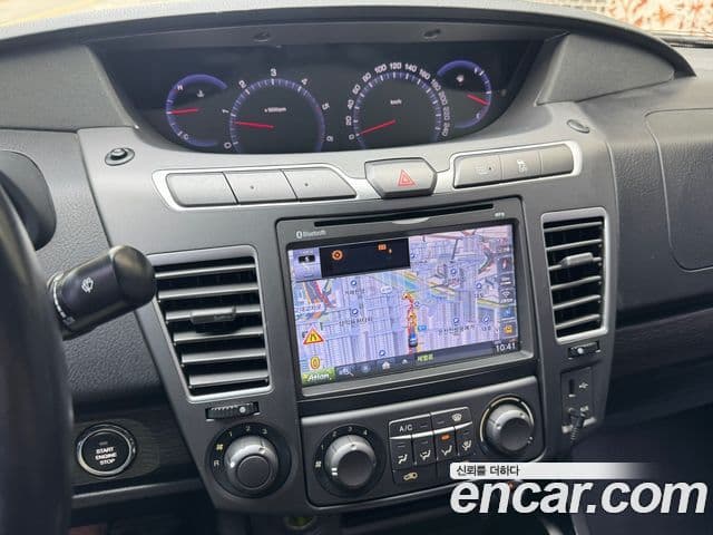 KG모빌리티(SsangYong) Korando 투리스모 2WD KX 11인승, 2018 8