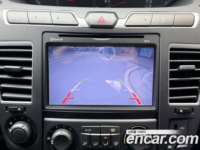 KG모빌리티(SsangYong) Korando 투리스모 2WD KX 11인승, 2018 12