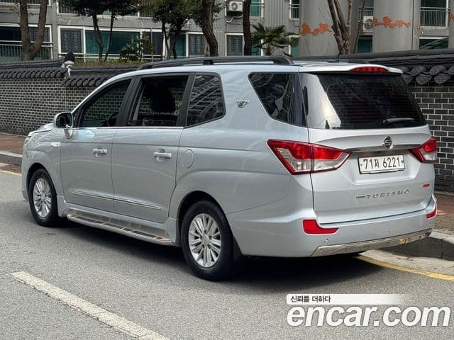 KG모빌리티(SsangYong) Korando 투리스모 2WD KX 11인승, 2018 16