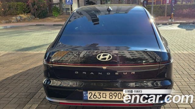 Hyundai Grandeur гибрид (GN7) Premium, 2024 4