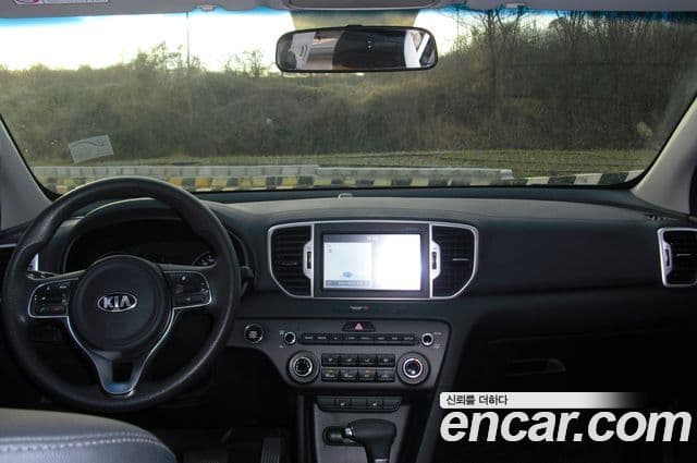 Kia Sportage 4세대 дизель 1.7 2WD Trendy, 2018 9