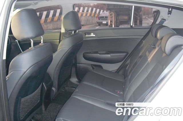 Kia Sportage 4세대 дизель 1.7 2WD Trendy, 2018 11