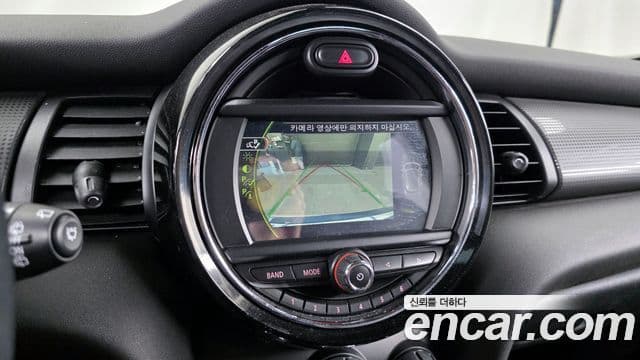 Mini Cooper D 3세대, 2018 15
