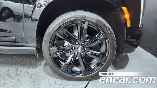 Cadillac Escalade 5세대 ESV Sport Platinum, 2025 все фото