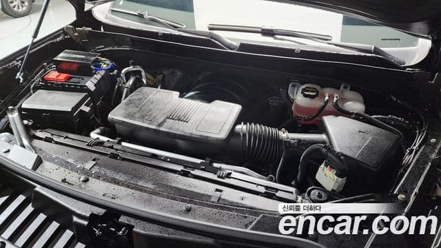 Cadillac Escalade 5세대 ESV Sport Platinum, 2025 6