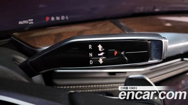 Cadillac Escalade 5세대 ESV Sport Platinum, 2025 9