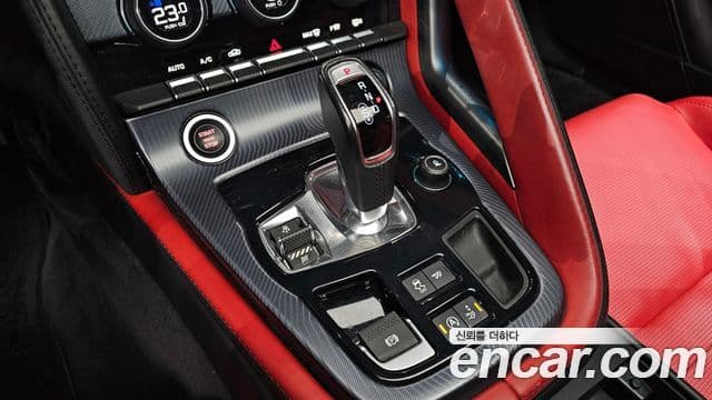 Jaguar F-TYPE X152, 2019 9