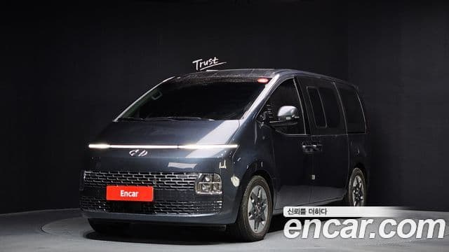 Hyundai Staria Modern, 2023 1