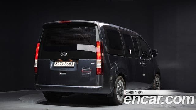 Hyundai Staria Modern, 2023 2