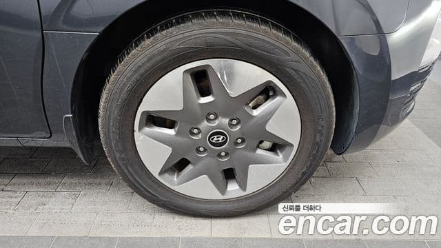 Hyundai Staria Modern, 2023 все фото