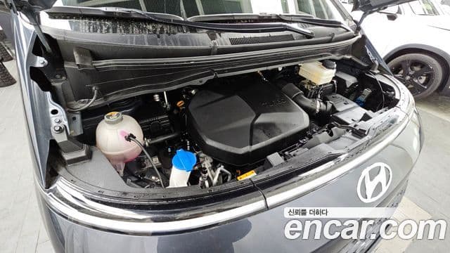 Hyundai Staria Modern, 2023 6