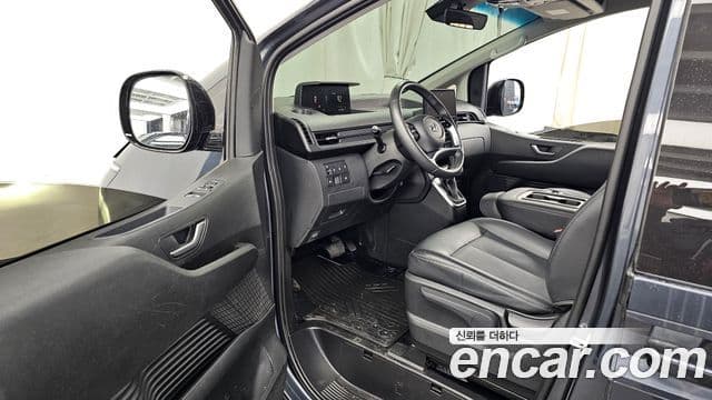 Hyundai Staria Modern, 2023 10