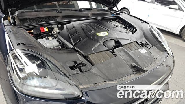 Porsche Cayenne (PO536) 3.0 E-гибрид, 2022 6