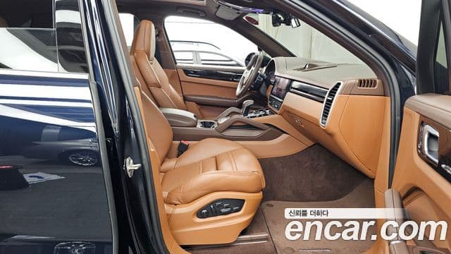 Porsche Cayenne (PO536) 3.0 E-гибрид, 2022 11