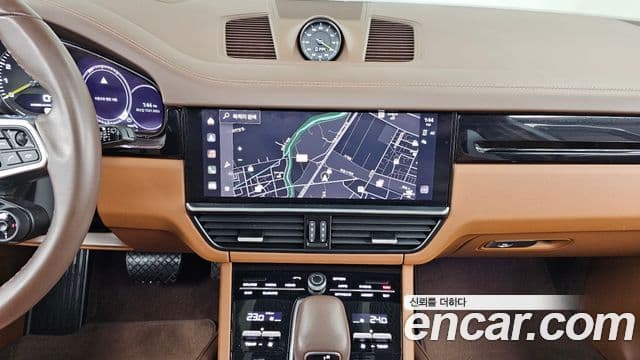 Porsche Cayenne (PO536) 3.0 E-гибрид, 2022 14