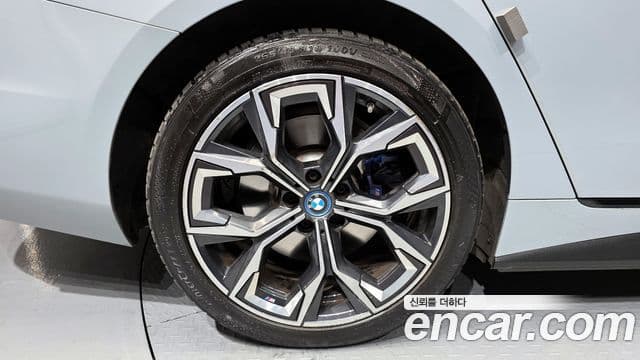 BMW i4 eDrive40 M Sport Pro, 2023 все фото