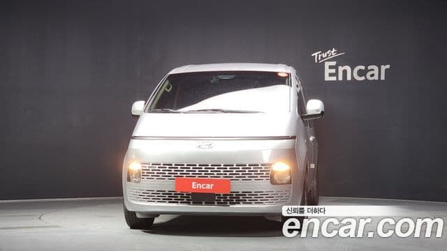 Hyundai Staria Modern, 2023 3