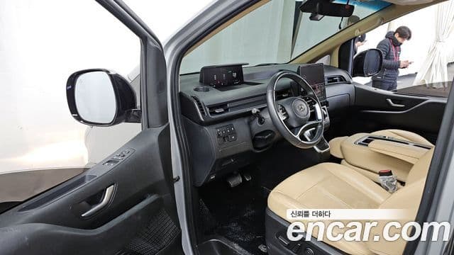Hyundai Staria Modern, 2023 10