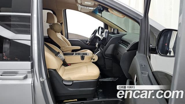 Hyundai Staria Modern, 2023 11