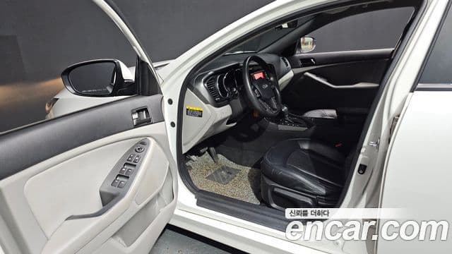 Kia K5 Special, 2013 10