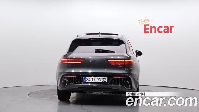 Genesis GV70, 2022 4