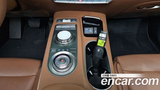 Genesis GV70, 2022 9