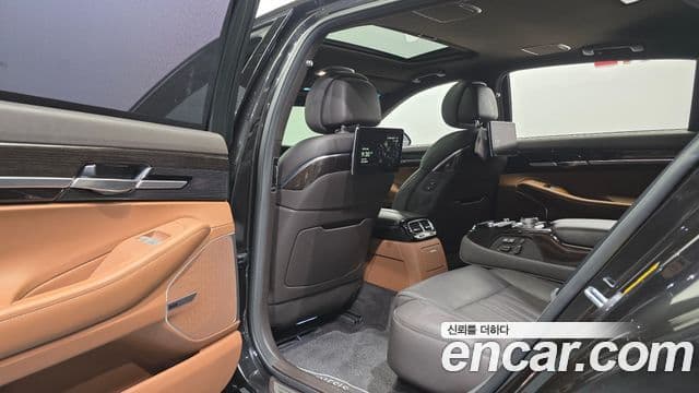 Genesis G90 Premium Luxury, 2019 17